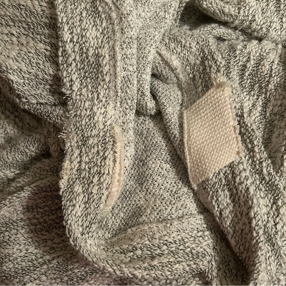 Free People FP Beach Fireside Gray White Textured Cover-up Tunic Sweater Sz M/L